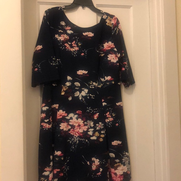 Shein short sleeve spring dress - Picture 2 of 4